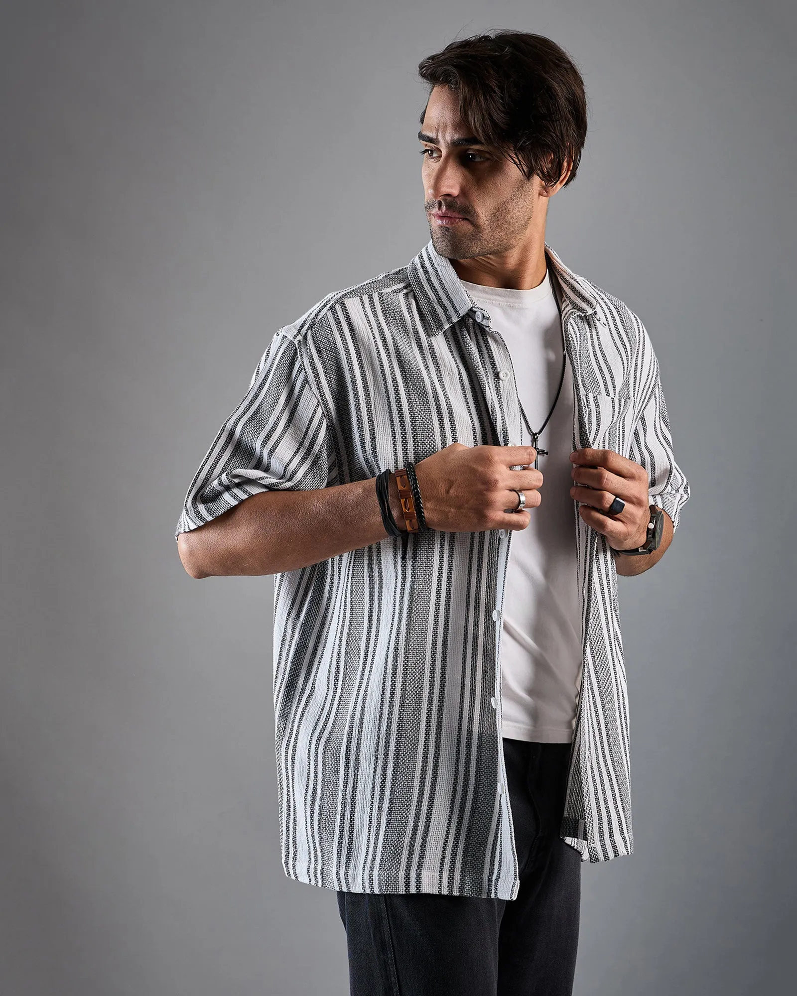 Chimpaaanzee Men White & Black Oversized Shirt