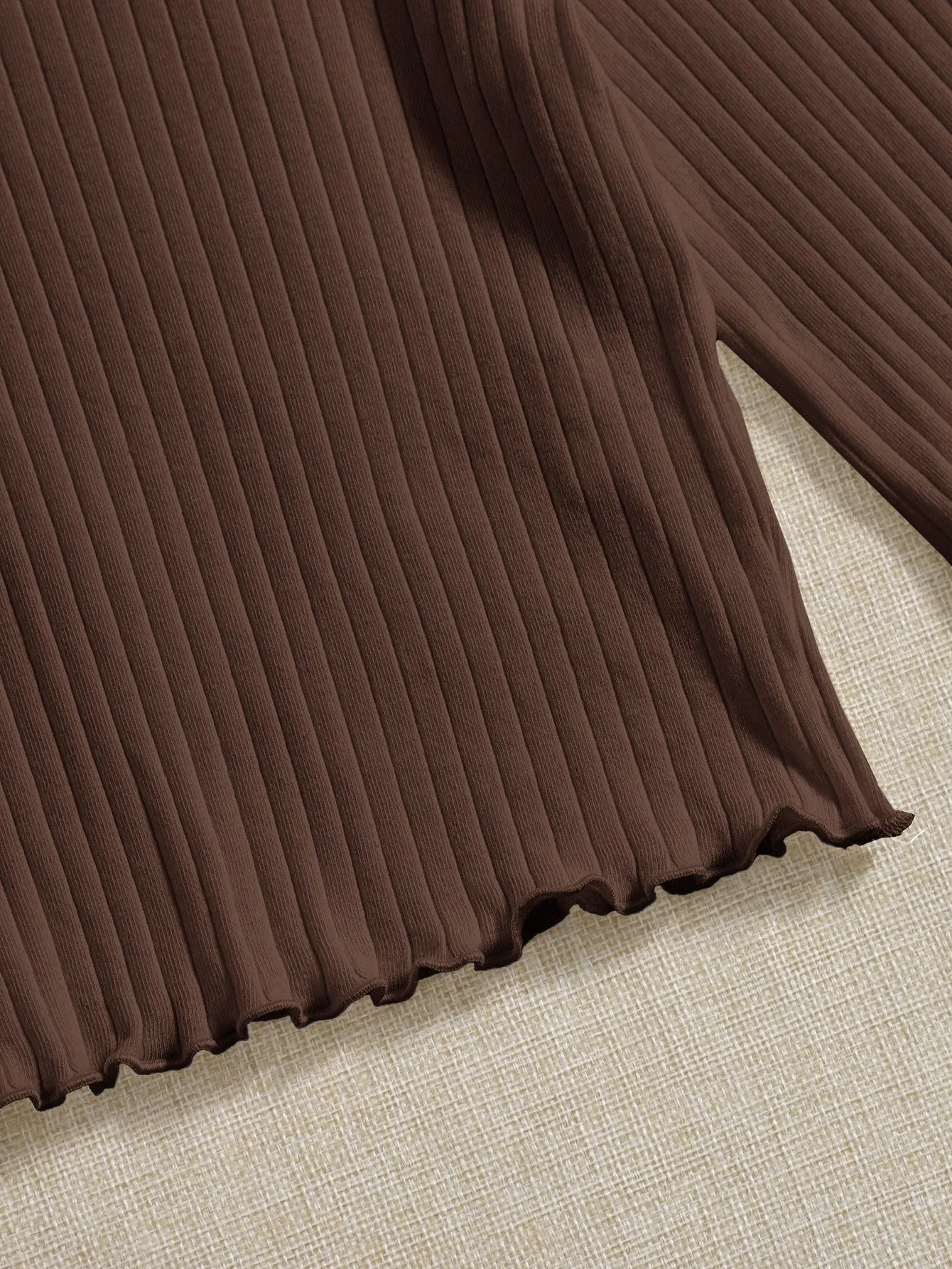 Lettuce Trim Solid Top