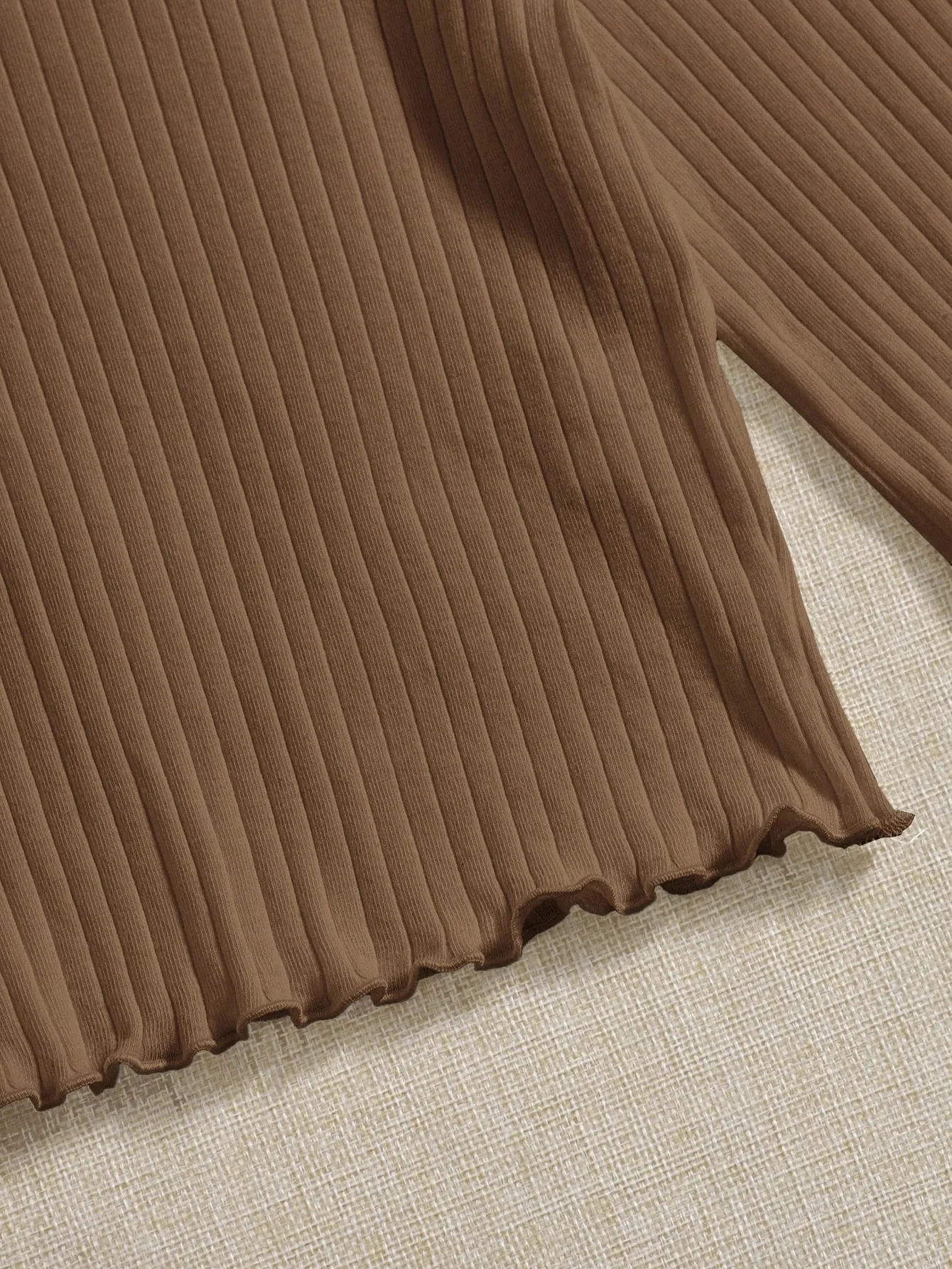 Lettuce Trim Solid Top