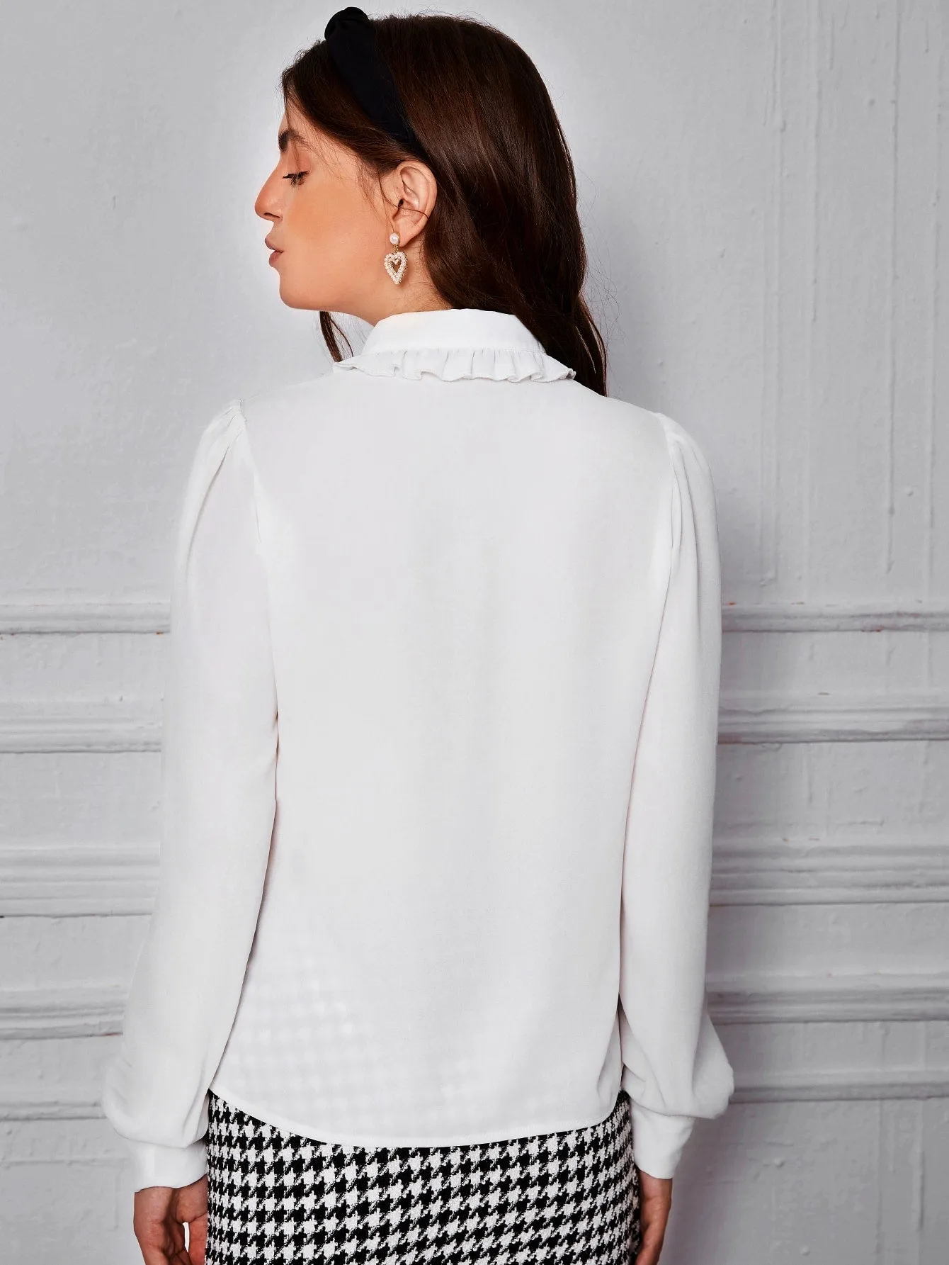 Peter-pan Collar Puff Sleeve Blouse
