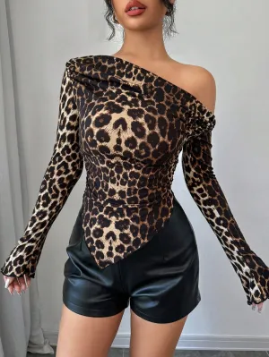 Privé Women Asymmetrical Neck Long Sleeve Leopard Print Pleated Casual Leopard Print